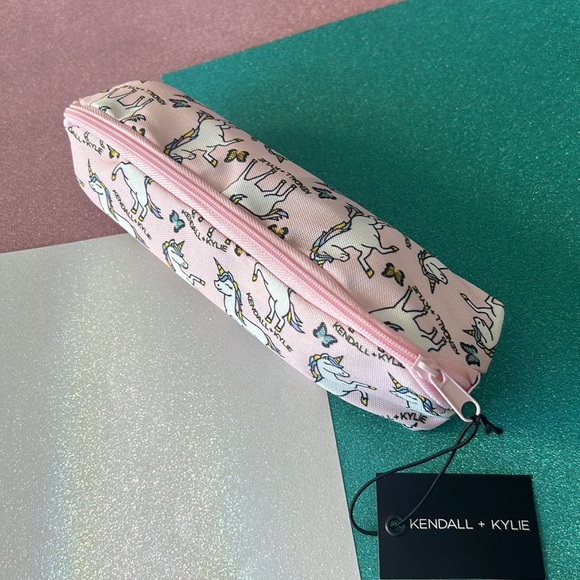 Kendall + Kylie Makeup Pouch Cosmetic Bag Multi Purpose Pouch - Picture 3 of 5